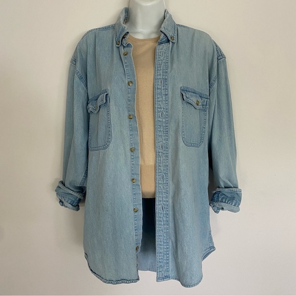croft & barrow Tops - Croft & Barrow Light Wash Denim Button Down Shirt